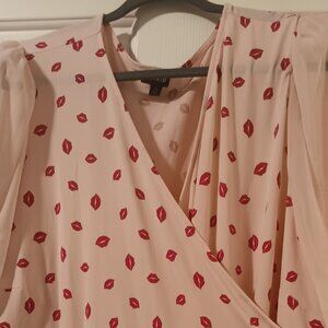 Torrid Style Valentine Lips Printed Blouse Size 5X